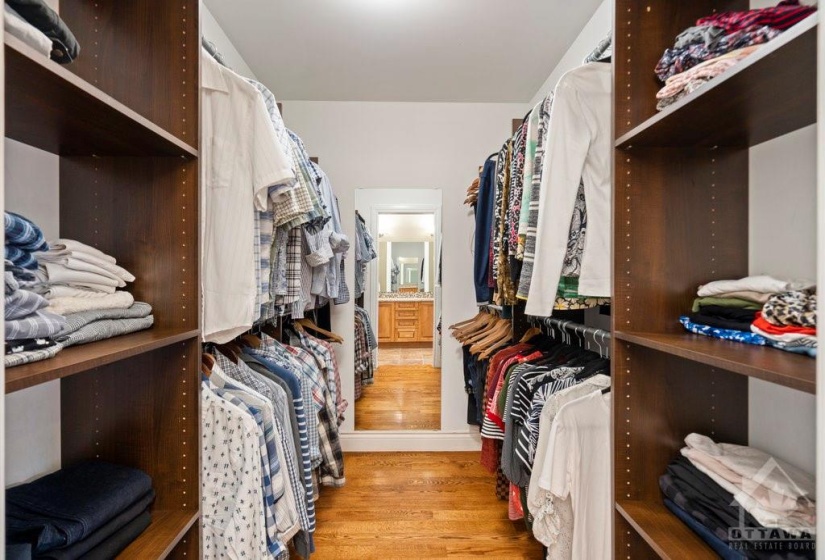 Walk in closet