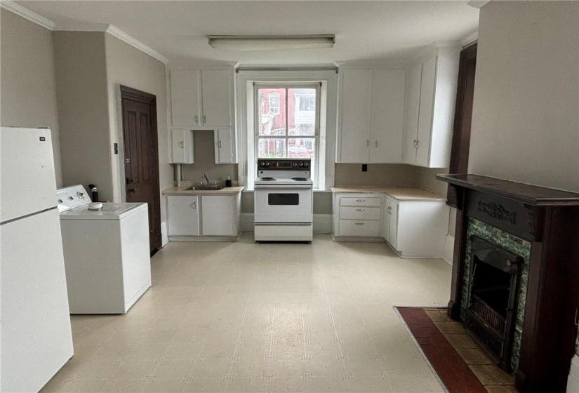 Kitchen of 2bed at 197 Argyle.