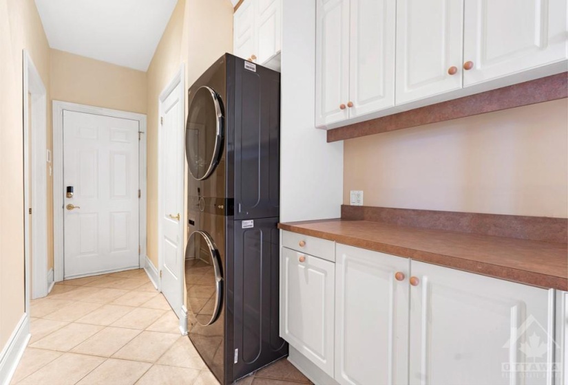 Combined mudroom-laundry room