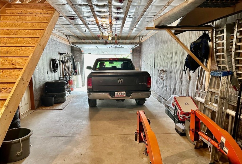 detached garage left side