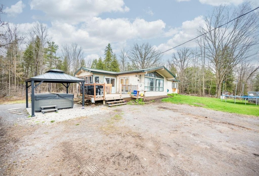 2942b River Rd - 3 bed, 1 bath home on 3 acres