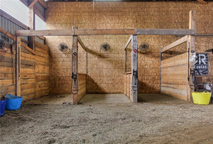 Indoor arena/barn with 15 box stalls
