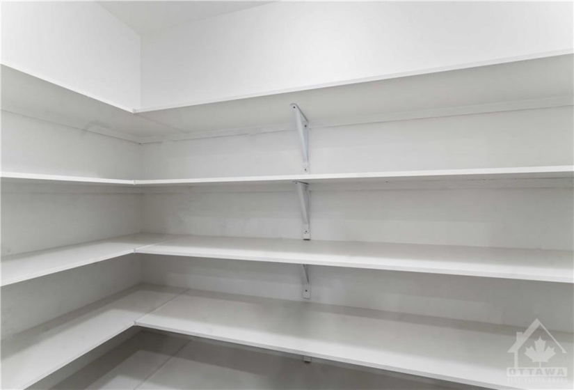 Large walk in pantry for plenty of storage