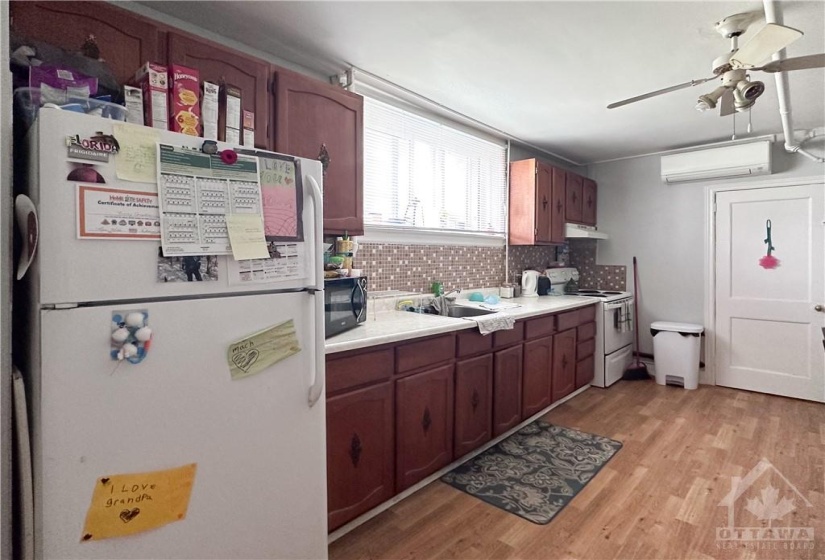 Lower level unit - kitchen