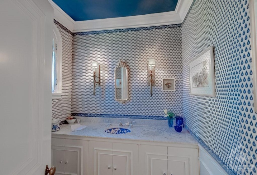 2-piece powder room off of the foyer.