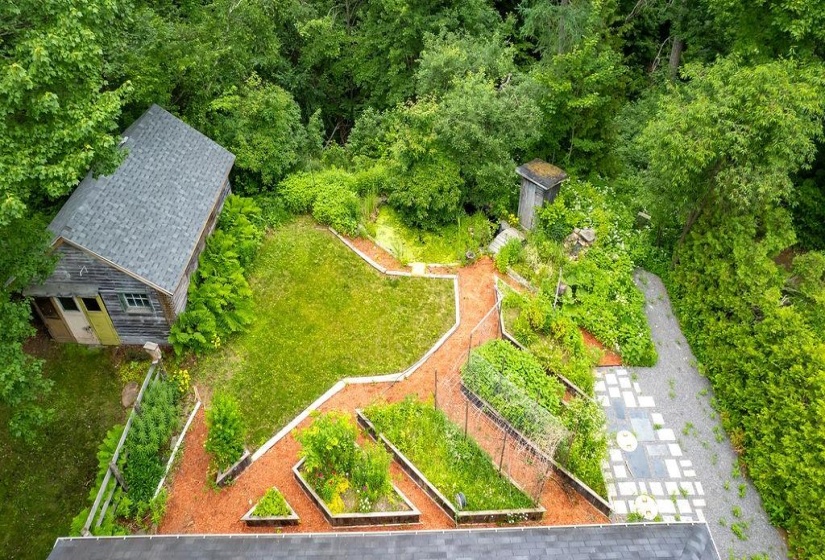 Overview of the fantastic gardens,potting shed, pathways