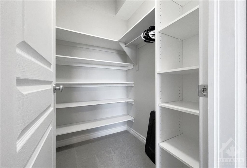 Walk-in closet