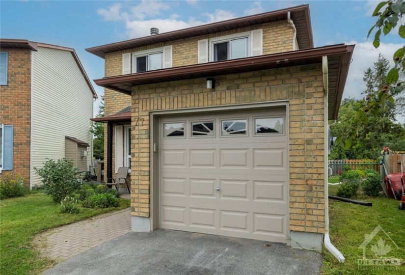 Beautifully maintained single family home on a cul-de-sac in Katimavik!