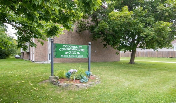 Main St sign