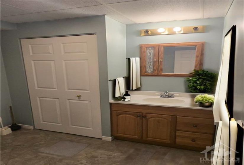 3 Piece bathroombasement .