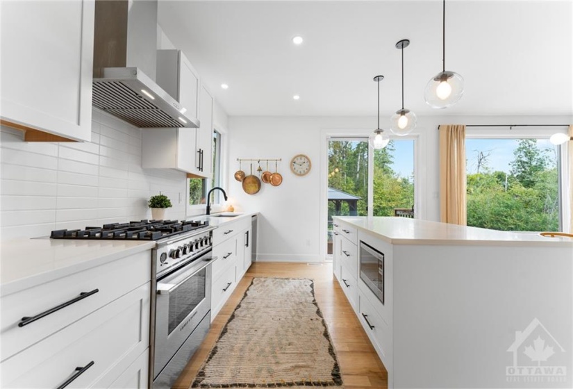 Tile Backsplash & SS Appliances w/Gas Stove (30 Classic Dual Fuel Stainless Fisher & Paykel) & Range Hood