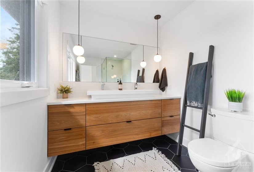 4PC Ensuite Oasis w/Hexagon Tile, Floating Dbl Vanity, Hanging Sconce Lighting, Lg Glass Shower w/White Subway & Oversized Window