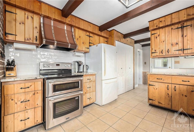 Kitchen - 10090 French Settlement Rd