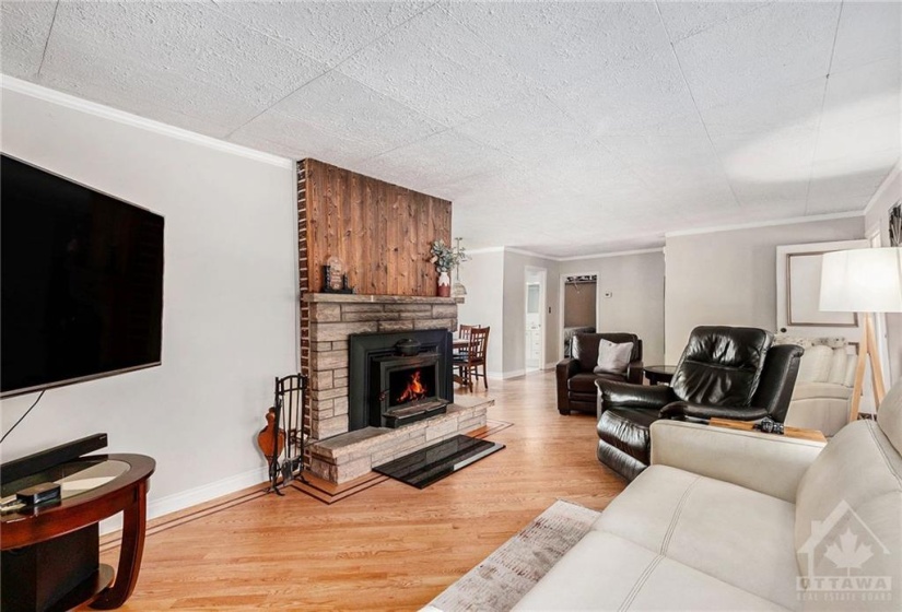 Livingroom/Fireplace - 10090 French Settlement Rd