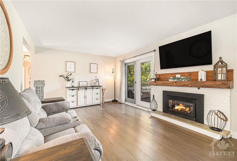 Lovely living/dining room with easy access to large deck