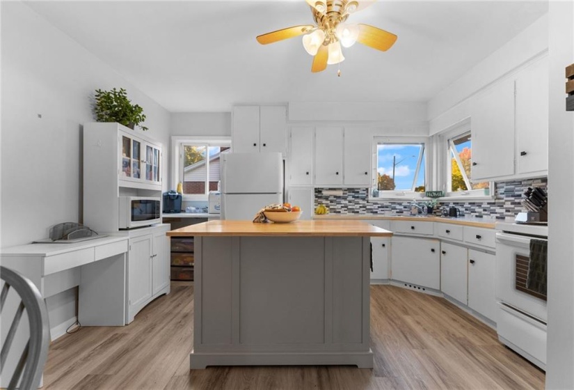 Bright space for food prep