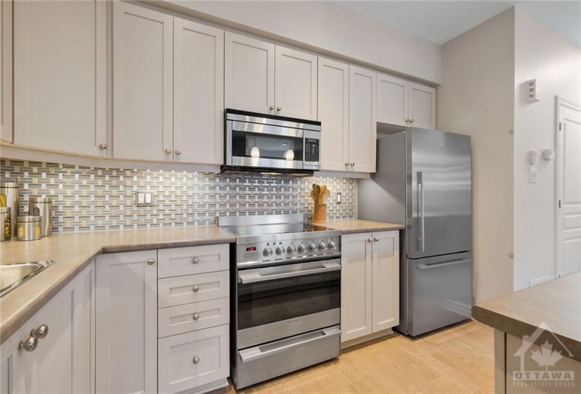 Ample cabinet and counter space