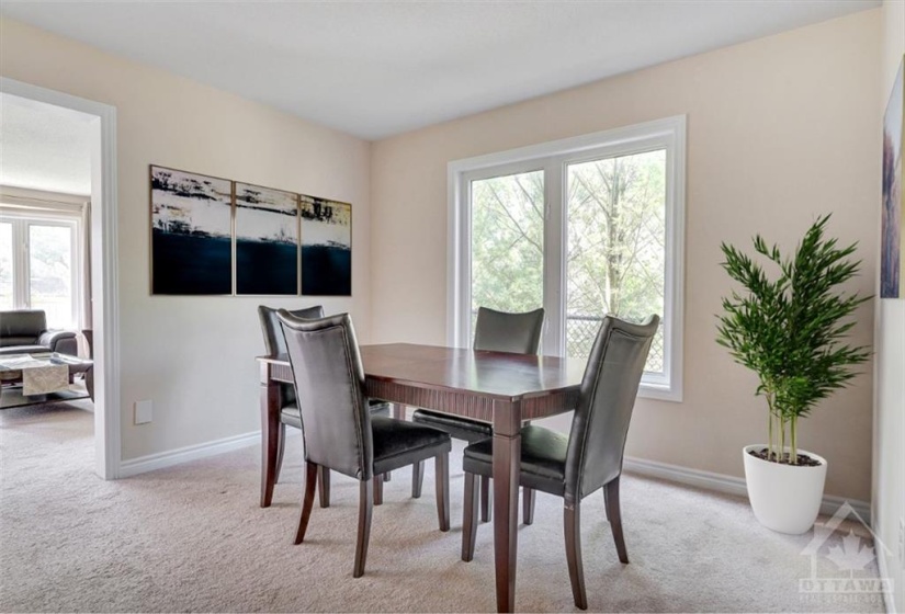 Virtually Staged-Dining Room